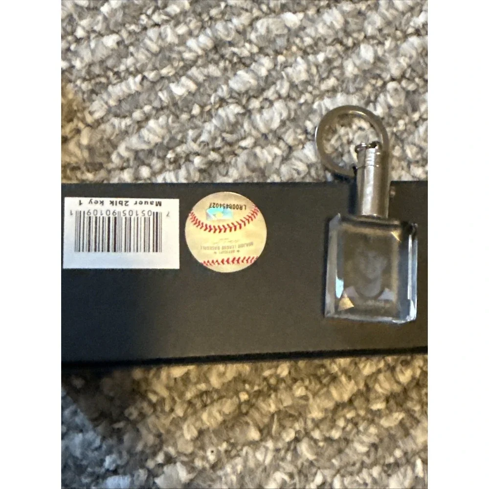 Joe Mauer Minnesota Twins Acrylic Key Chain by MVP Crystals Rare Find Brand‎ New